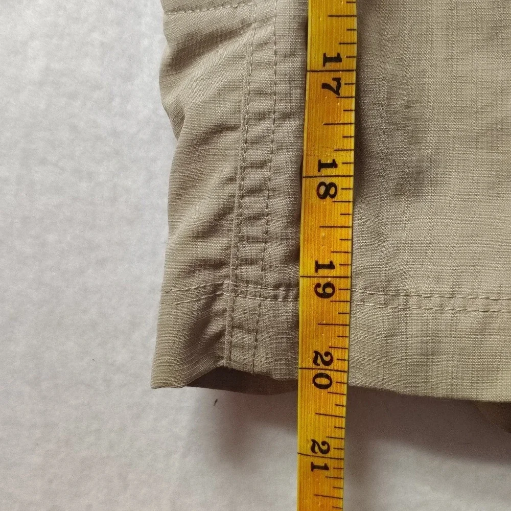 The North Face Mens 32 Khaki Tan Nylon Hiking Cargo‎ Shorts  Regular Fit